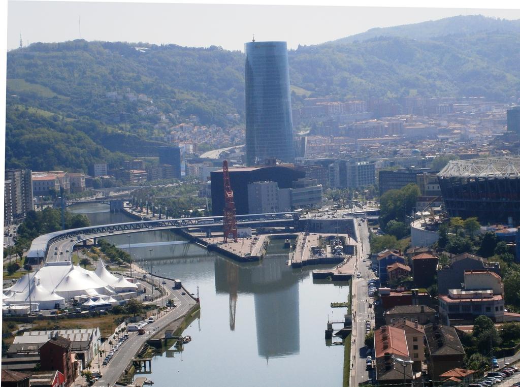 Bilbao Hostel Ngoại thất bức ảnh