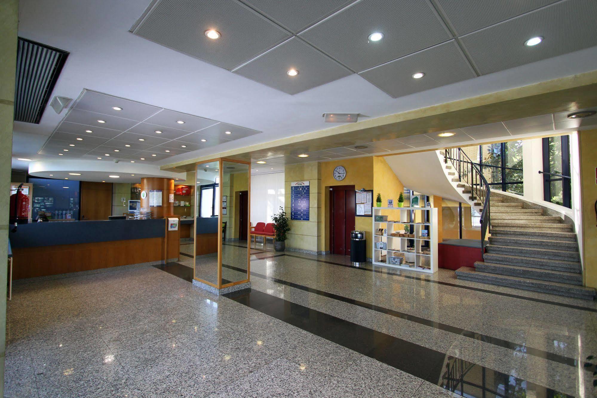 Bilbao Hostel Ngoại thất bức ảnh