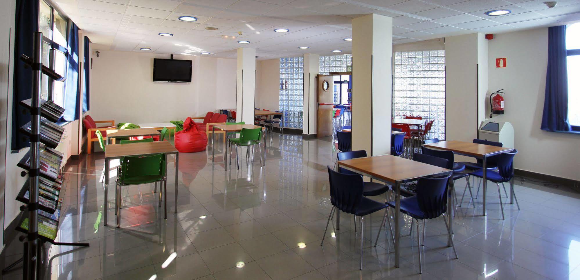 Bilbao Hostel Ngoại thất bức ảnh